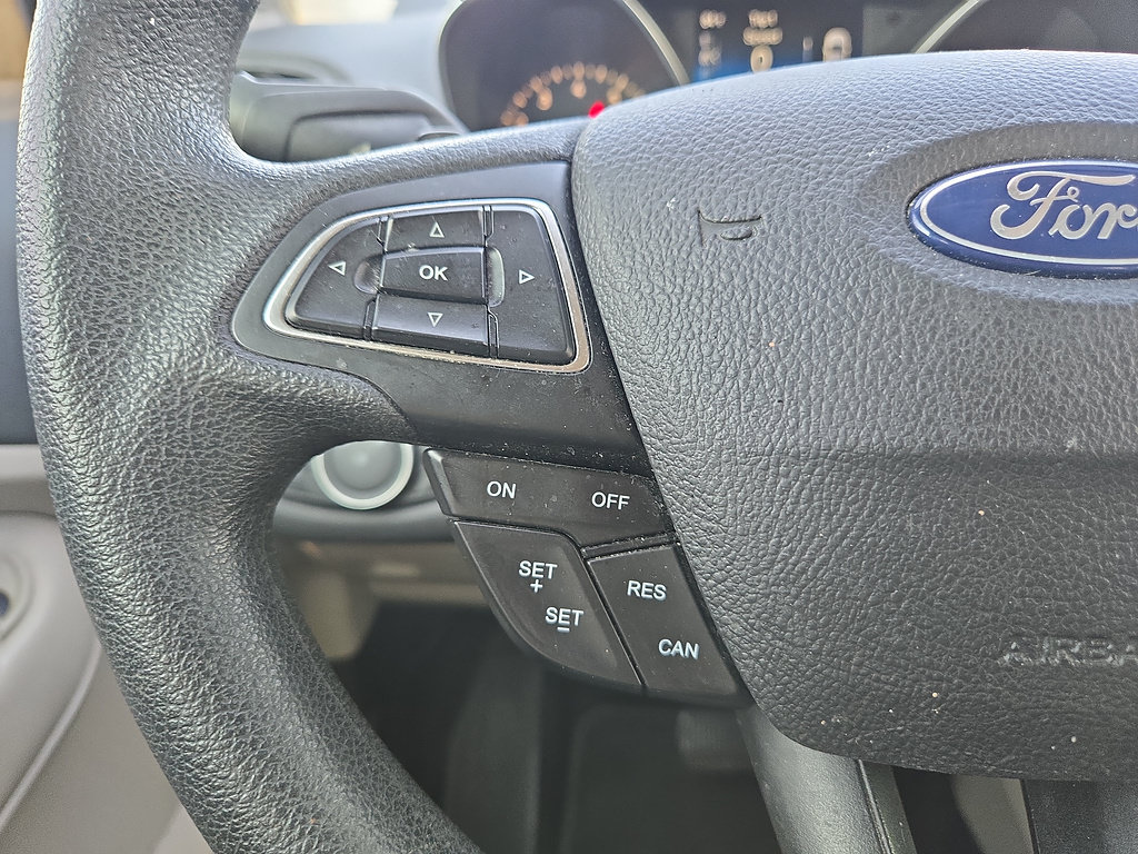 Used 2017 Ford Escape SE FWD image 13