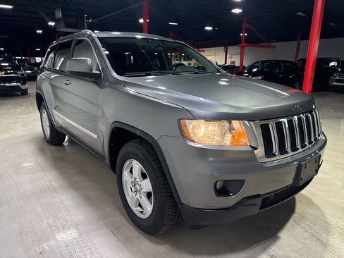 Used 2012 Jeep Grand Cherokee Laredo w/ Laredo E Group image 8