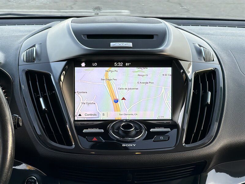 Used 2016 Ford Escape Titanium FWD image 17