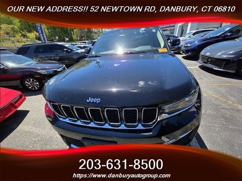 Used 2022 Jeep Grand Cherokee Limited AWD/4WD image 2