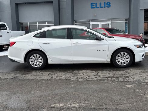 Used 2016 Chevrolet Malibu L image 2