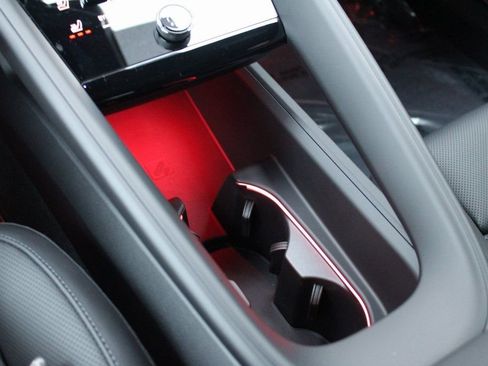 New 2025 Porsche Macan 4 Electric image 27