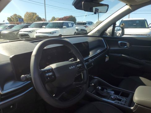 New 2026 Kia Sorento S image 18