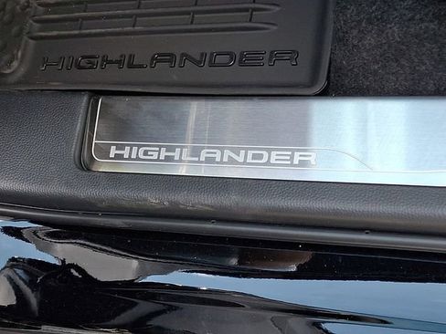 New 2026 Toyota Highlander Platinum AWD/4WD image 15