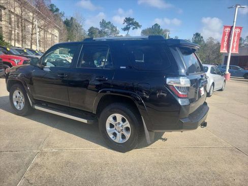 Certified 2023 Toyota 4Runner SR5 Premium w/ Moonroof Package image 3