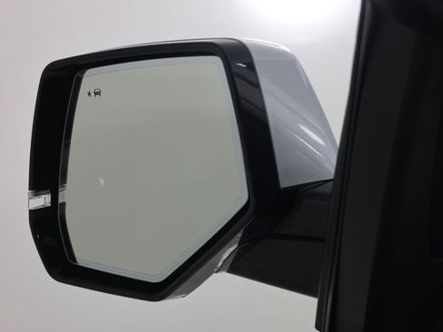 Used 2020 Cadillac Escalade Luxury AWD/4WD image 19