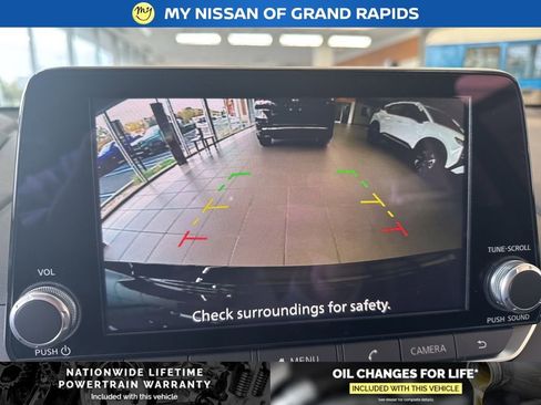 New 2025 Nissan Altima 2.5 SR image 19