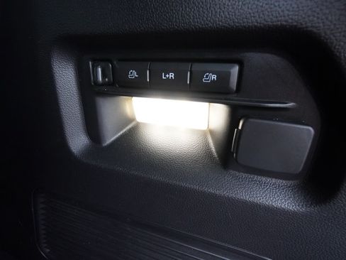 Used 2022 Ford Explorer Limited w/ Equipment Group 301A RWD image 35