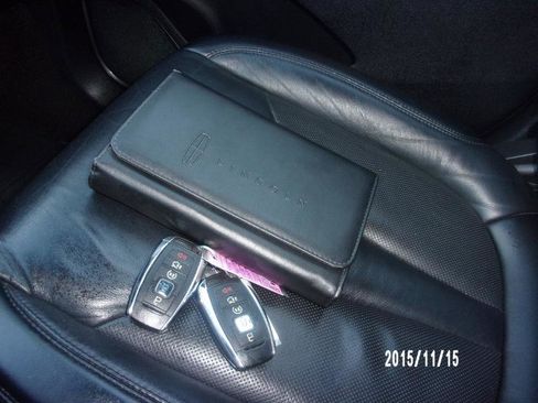 Used 2019 Lincoln Nautilus Select image 33