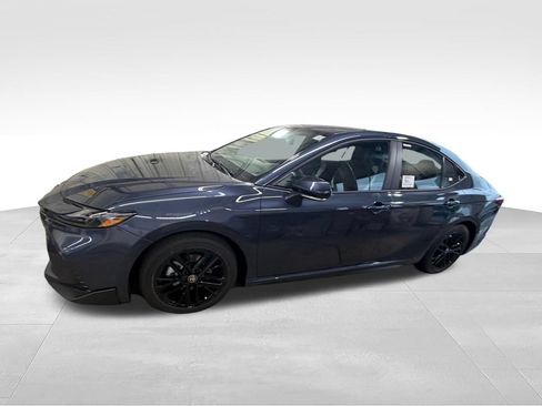 New 2026 Toyota Camry Hybrid FWD image 2