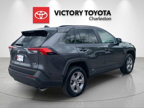 Used 2025 Toyota RAV4 XLE AWD/4WD image 7