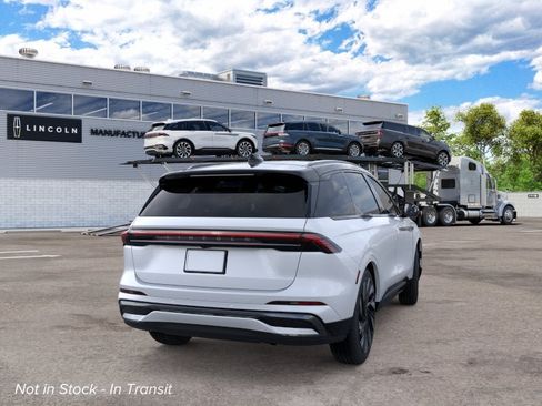 New 2026 Lincoln Nautilus Reserve w/ Jet Appearance Package AWD/4WD image 8
