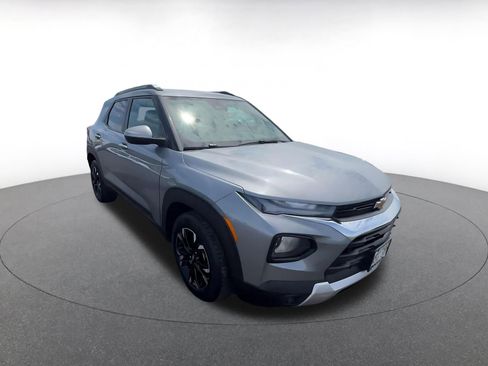 Used 2023 Chevrolet TrailBlazer LT w/ Convenience Package image 3