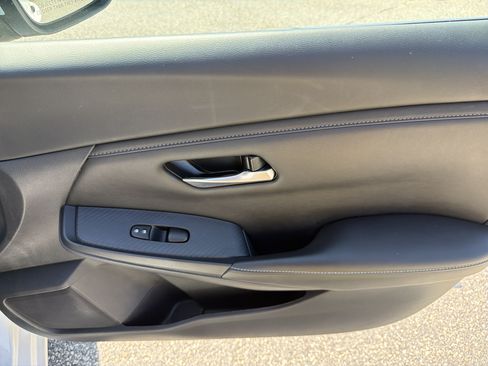Used 2025 Nissan Sentra SV FWD image 24