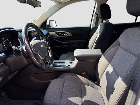 Used 2020 Chevrolet Traverse LT w/ Driver Confidence II Package image 37