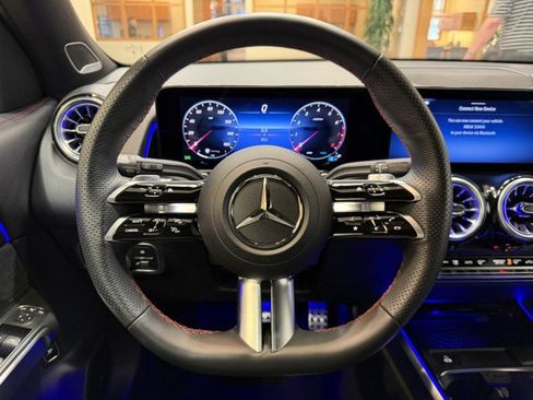 Certified 2024 Mercedes-Benz GLB 250 image 8