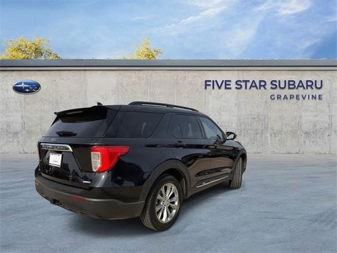 Used 2020 Ford Explorer XLT w/ Equipment Group 202A image 8