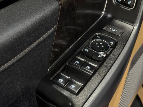 Used 2023 Ford F350 Lariat w/ Lariat Ultimate Package AWD/4WD image 31