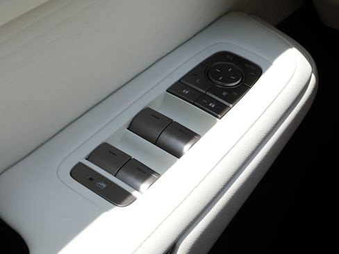 New 2026 Lexus ES 350e FWD image 13