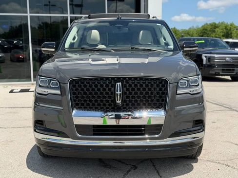 Used 2023 Lincoln Navigator Black Label AWD/4WD image 2
