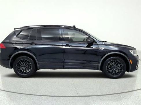Used 2020 Volkswagen Tiguan SE R-Line FWD image 10