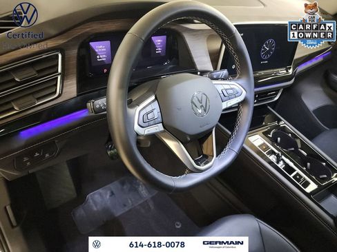 Certified 2025 Volkswagen Atlas SEL image 17