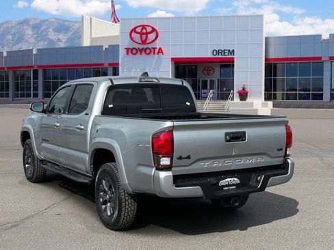 Used 2023 Toyota Tacoma SR5 w/ Technology Package AWD/4WD image 5