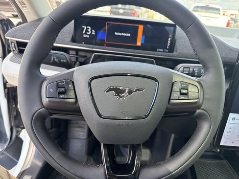 Used 2023 Ford Mustang Mach-E Premium image 23