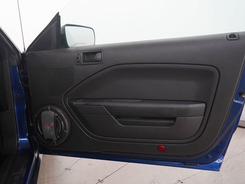 Used 2007 Ford Mustang Coupe RWD image 9