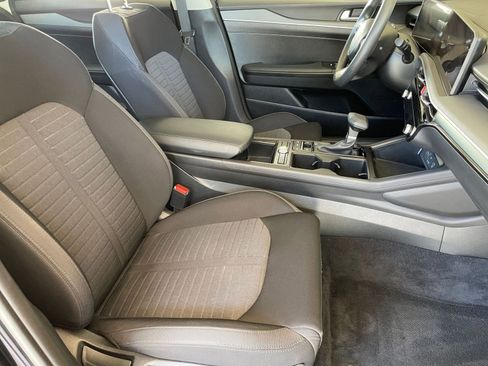 Used 2025 Kia K5 LXS image 35