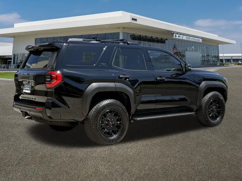 Used 2025 Toyota 4Runner TRD Off-Road Premium AWD/4WD image 11