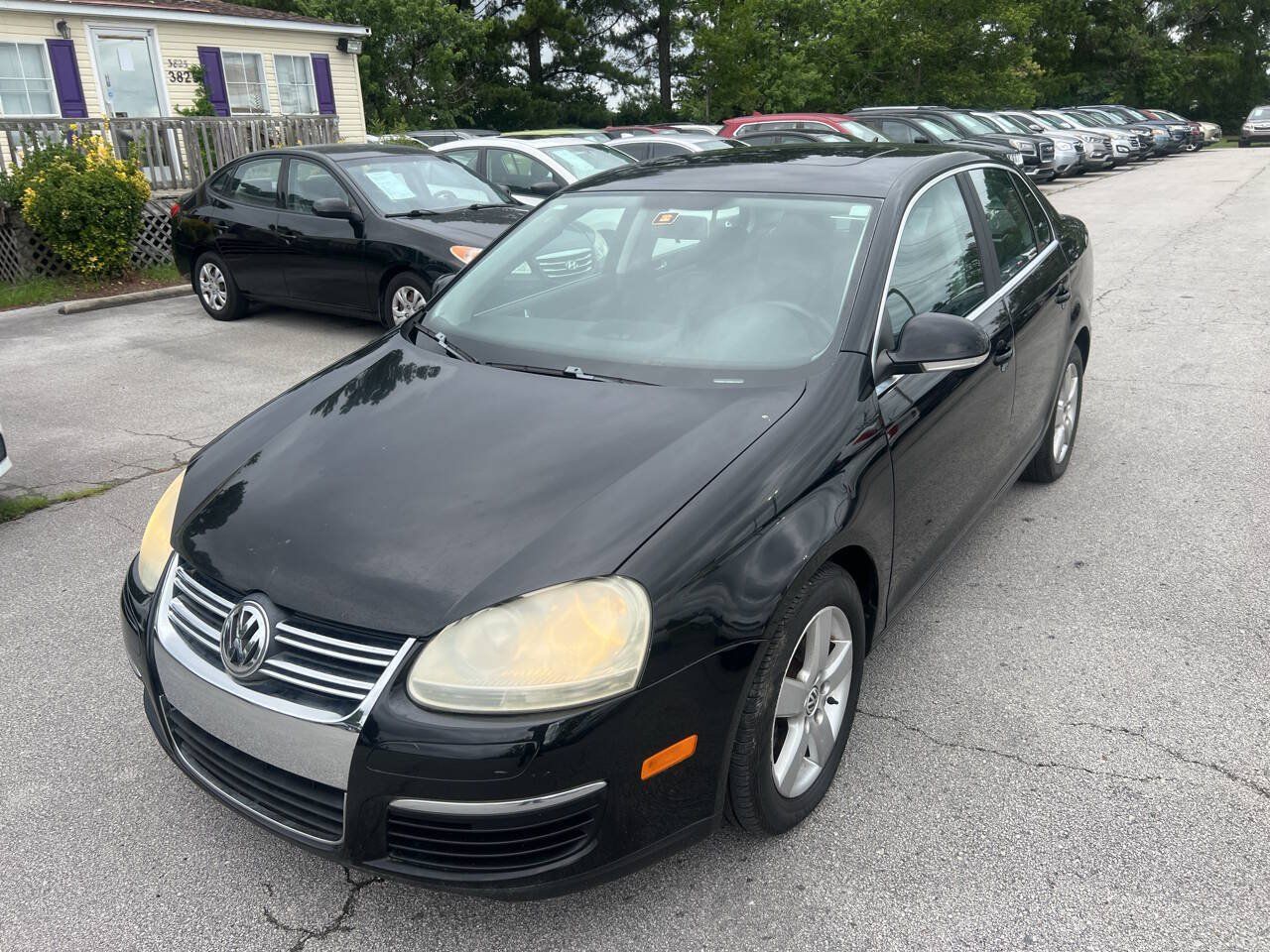 Used 2008 Volkswagen Jetta SE FWD image 2