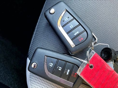 Certified 2025 Toyota Corolla LE image 13