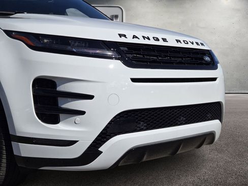 Used 2024 Land Rover Range Rover Evoque Dynamic SE AWD/4WD image 8