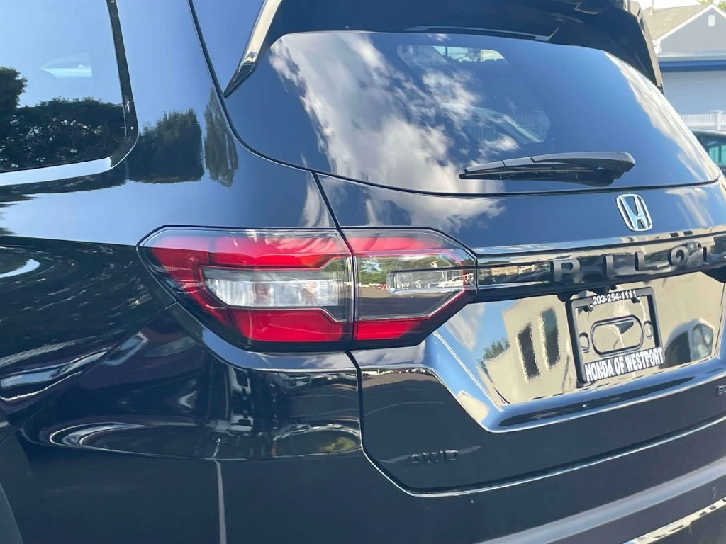 New 2026 Honda Pilot Black Edition image 10