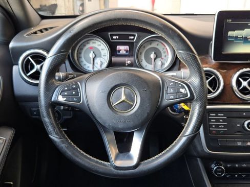 Certified 2017 Mercedes-Benz GLA 250 image 13