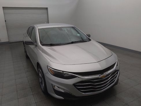 Used 2020 Chevrolet Malibu LT FWD image 14