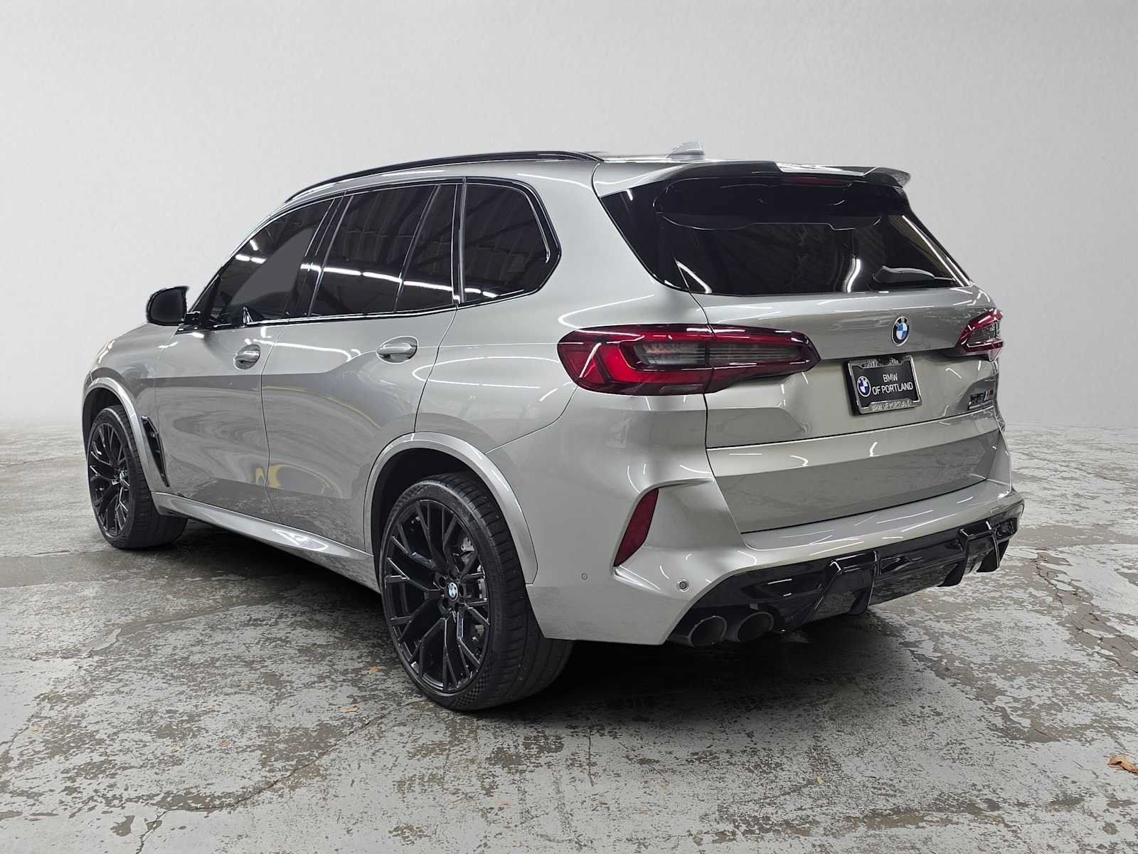 Used 2022 BMW X5 M w/ Competition Package 2 AWD/4WD image 5