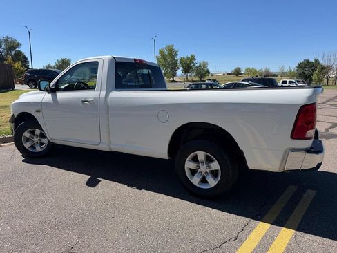 Used 2016 RAM 1500 Classic SLT AWD/4WD image 2