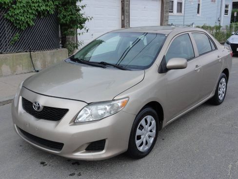 Used 2010 Toyota Corolla LE FWD image 7