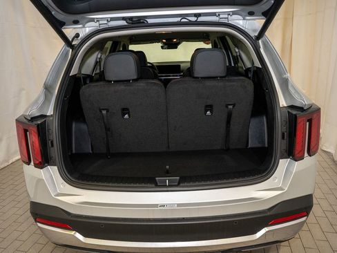 New 2025 Kia Sorento EX image 6