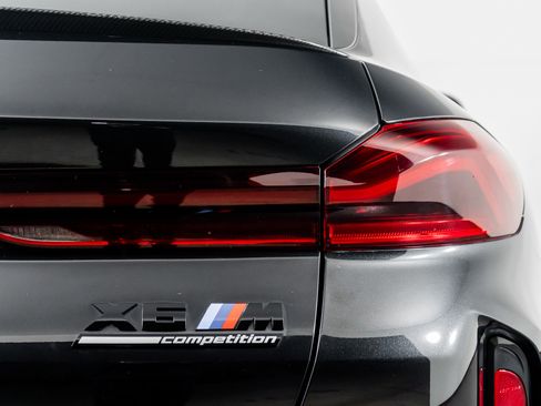 Used 2025 BMW X6 M Competition image 13