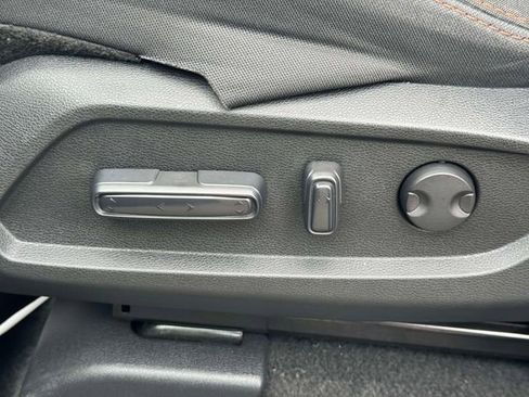 Used 2025 Honda Pilot Sport image 23
