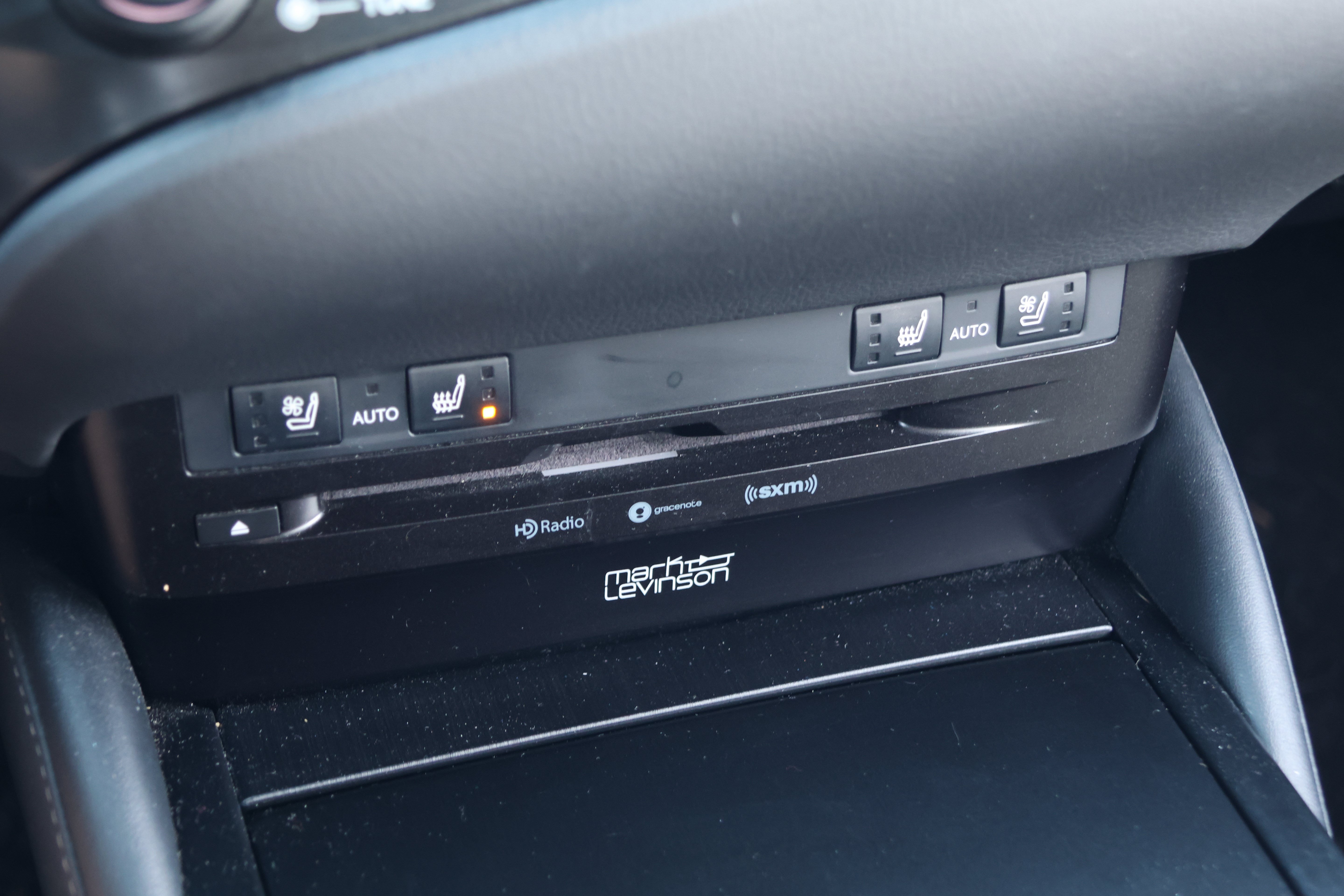 Used 2020 Lexus ES 300h w/ Premium Package FWD image 23
