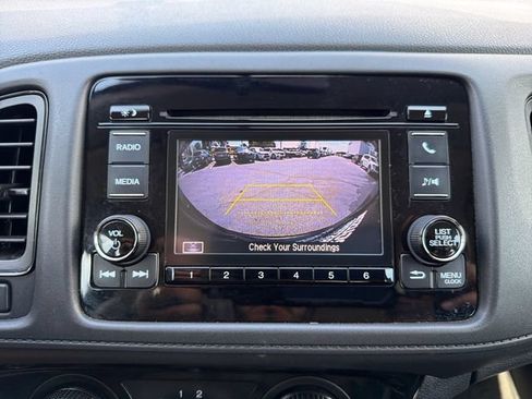 Used 2022 Honda HR-V LX image 13