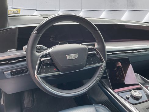 Certified 2025 Cadillac Escalade IQ Luxury 2 w/ LPO, Premium Carpet Package image 13