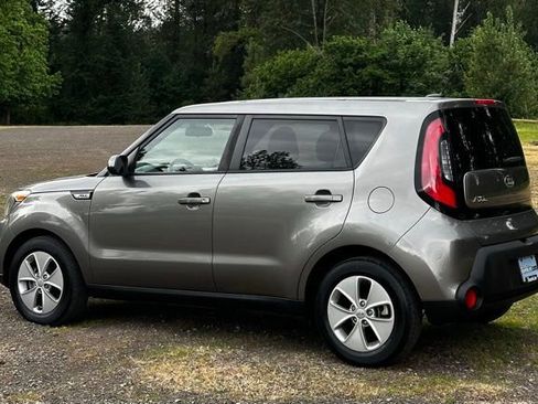 Used 2016 Kia Soul FWD image 7