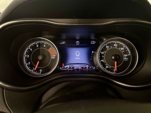 Used 2019 Jeep Cherokee Trailhawk w/ Cold Weather Group image 19