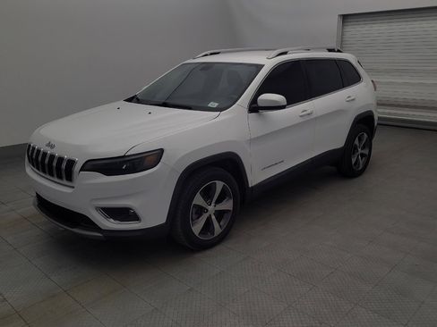 Used 2019 Jeep Cherokee Limited image 2