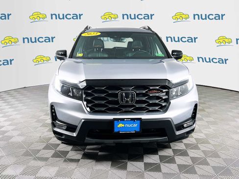 Used 2023 Honda Passport TrailSport image 2